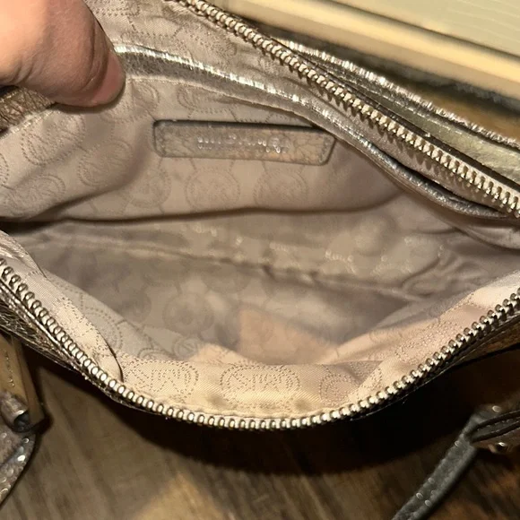Michael Kors metallic/Shiny Silver Crossbody Bag - Picture 9 of 15